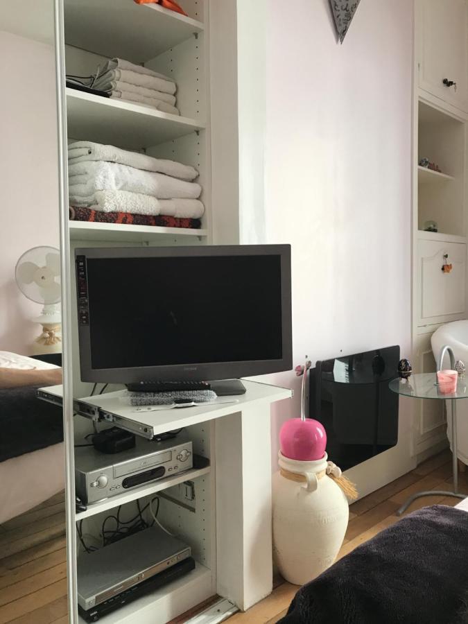 פריז Superbe Appartement Proche De La Butte Montmartre מראה חיצוני תמונה