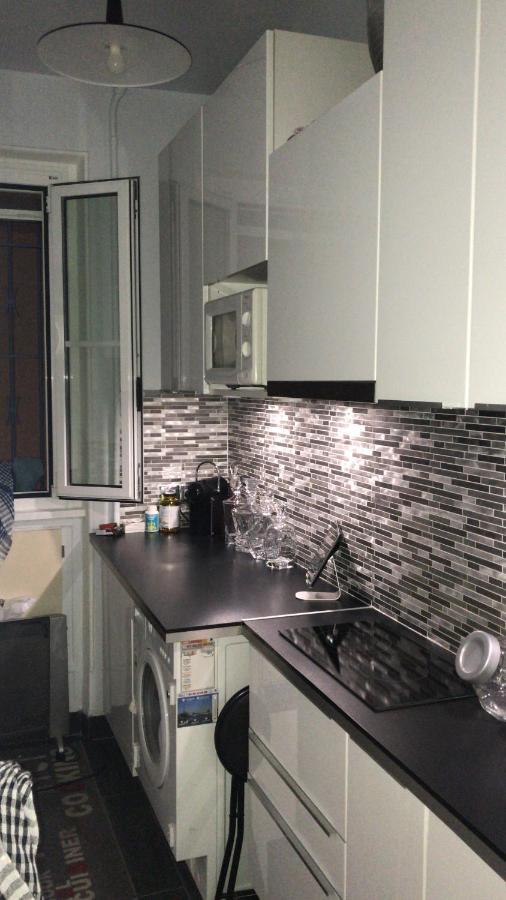 פריז Superbe Appartement Proche De La Butte Montmartre מראה חיצוני תמונה