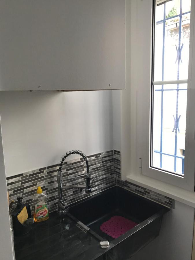 פריז Superbe Appartement Proche De La Butte Montmartre מראה חיצוני תמונה