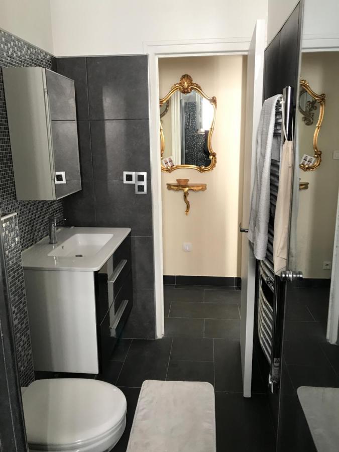 פריז Superbe Appartement Proche De La Butte Montmartre מראה חיצוני תמונה
